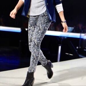 CAbi modern camo jegging skinny jeans